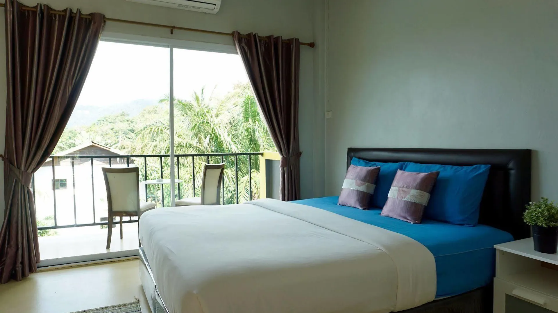 Hotel Lom La Lanta Ko Lanta 2*,  Thailand