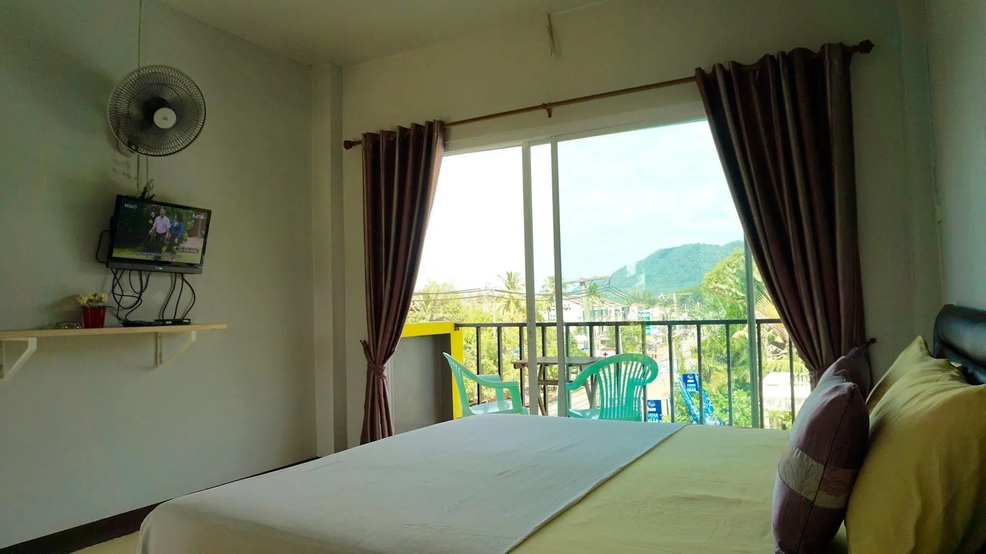 Hotel Lom La Lanta Ko Lanta